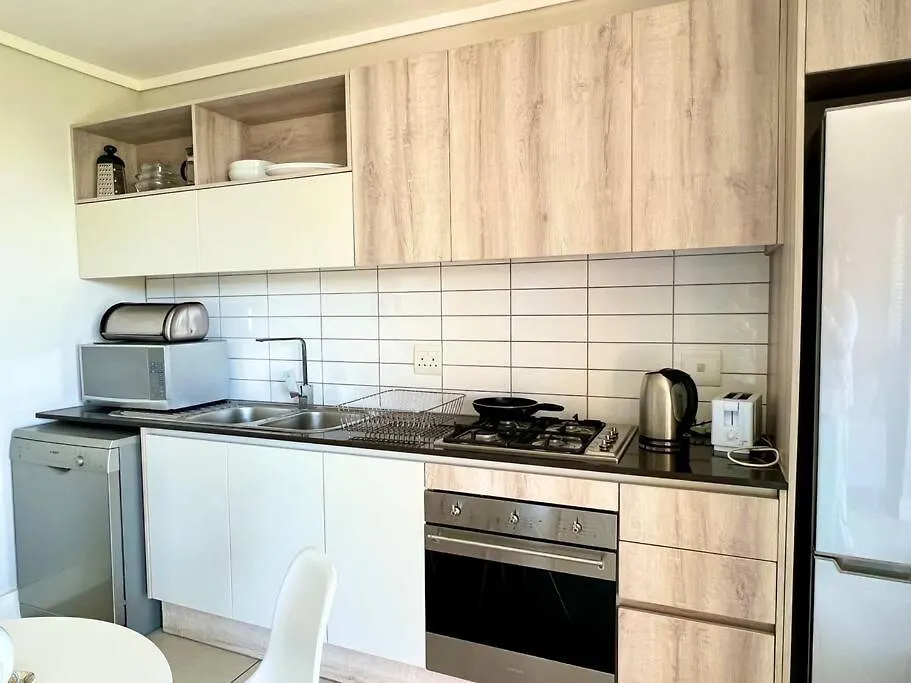 Lovely Apartment Near Canal Walk Le Cap