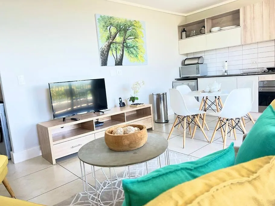 Lovely Apartment Near Canal Walk Le Cap